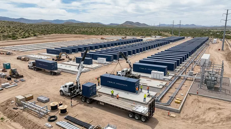 Tesla строит в Рино гигантскую «батарейку» за 250 миллионов долларов