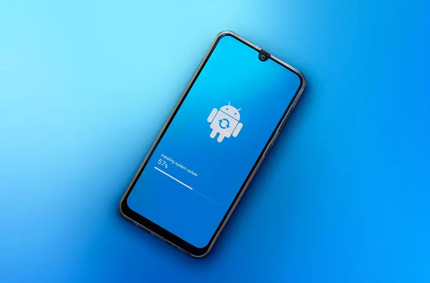 Android 15 уже в Motorola: обновление доступно ограниченному числу пользователей