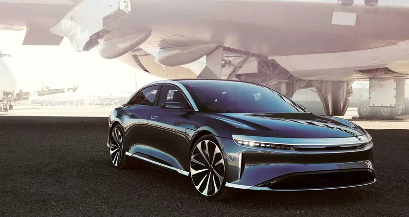 Электромобиль Lucid Air подешевел на $28 400 в топовой модификации – две версии уже стоят менее $100 000