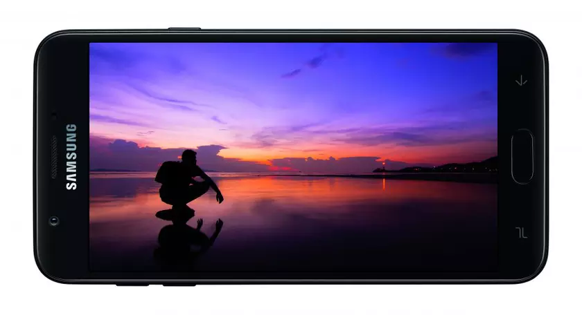 Samsung представила обновленные Galaxy J3 (2018) и J7 (2018): старая «упаковка» и скромные характеристики