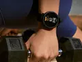 Amazfit выпустила Active Max — смарт‑часы с ярким AMOLED‑дисплеем и автономностью до 25 дней