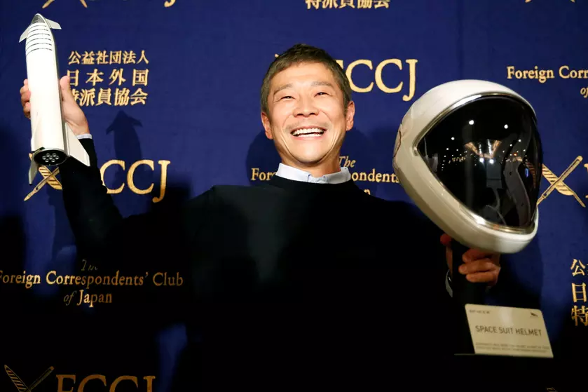 Японский миллиардер оплатит полет 8 счастливчиков на Луну на корабле Starship: попытать удачу может каждый желающий