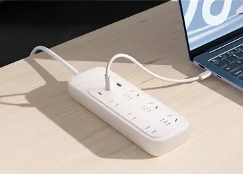 Lenovo представила 65-ваттнный сетевой фильтр с 6 розетками и 3 USB-портами за $23