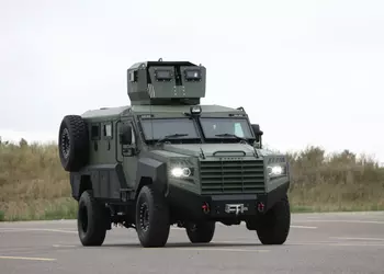 Канадский производитель бронеавтомобилей Roshel доставил в Украину 1700-й senator
