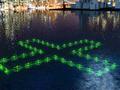 Плавающие инсталляции с подсветкой показывают качество воды в Нью-Йорке