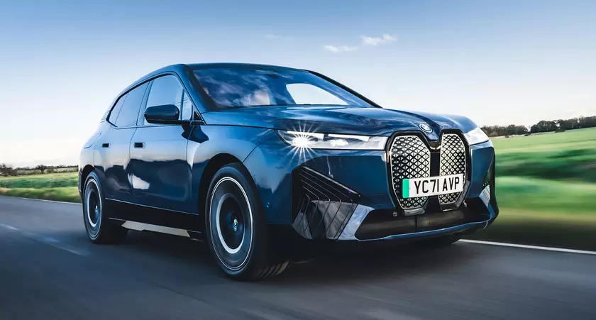BMW отзывает более 14 000 автомобилей iX, i4 и i7 из-за сбоя в программном обеспечении, который нарушает работу электропитания