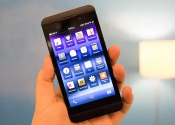 Видео с краш-тестом BlackBerry Z10