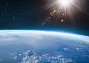 Сутки на Земле могли быть в 2,5 раза длиннее – Солнце и Луна не дали им длиться 60 часов