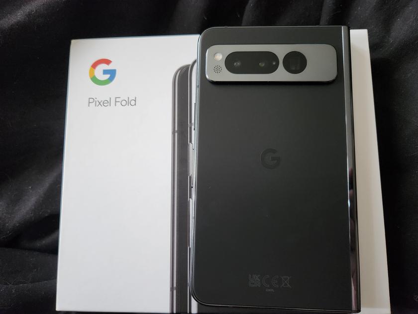 One of the buyers was the first to receive the Pixel Fold folding smartphone and showed it live: there is still a crease on the screen