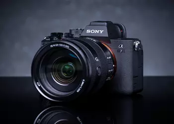 Новую полнокадровую беззеркальную камеру Sony A7V могут анонсировать уже в ноябре