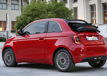 Stellantis еще сильнее ограничивает производство Fiat 500e из-за низких продаж