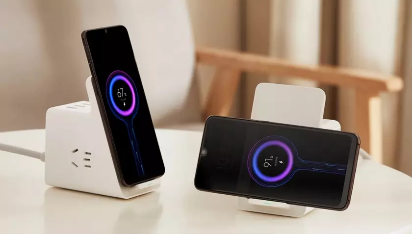 Xiaomi представила беспроводную зарядку для смартфона, к которой можно подключить еще 5 гаджетов