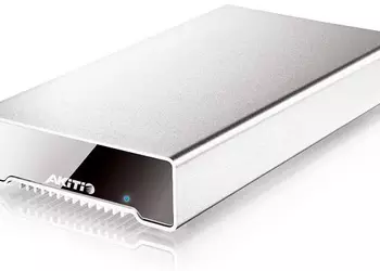 Akitio Neutrino 256GB SSD Thunderbolt - внешний твердотельный накопитель с интерфейсом Thunderbolt