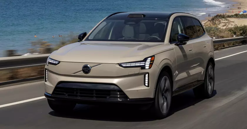 Exploring the Volvo EX90: Innovation Meets Elegance in Automotive Technology