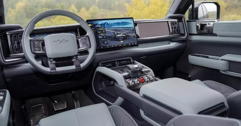 Раскрываем интерьер BYD Fang Cheng Bao Bao 5: что ждет внутри?