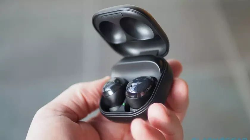 Официальный источник подтвердил выход беспроводных наушников Samsung Galaxy Buds 2