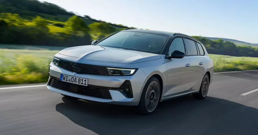 Opel Astra Sports Tourer Hybrid: Eco-Friendly Meets Practicality