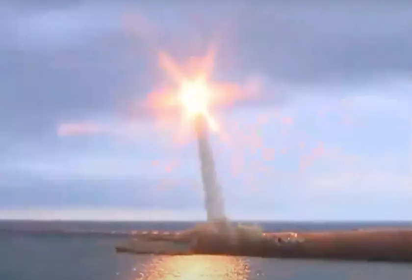 Отличное дополнение к Bora, J-600T, ATACMS и TRG-300: турецкая компания Roketsan впервые протестировала баллистическую ракету TYFUN с дальностью полета от 300 до 1000 км