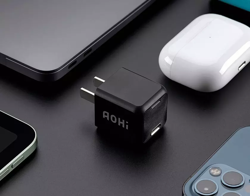 AOHi Magcube 30W: самая компактная 30-ваттная зарядка в мире с портом USB-C и LED-индикатором
