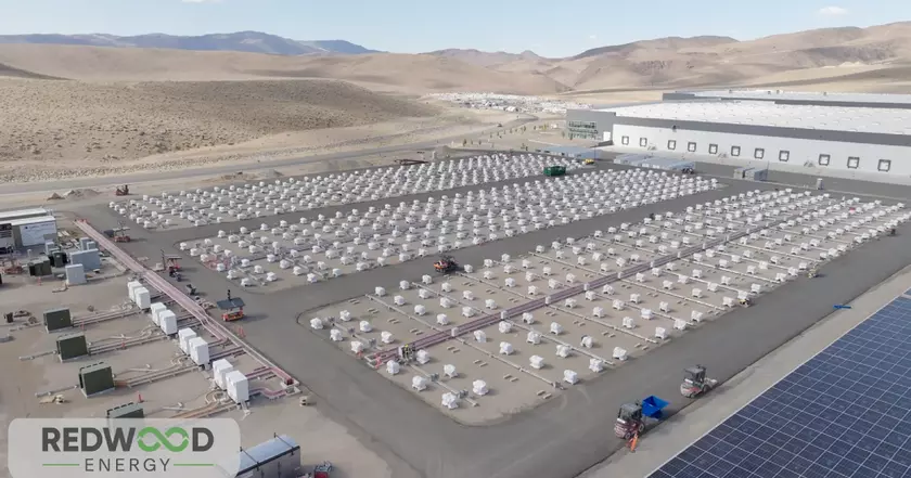 Первый взгляд: Redwood Materials показывает иллюстрацию системы стационарного хранения энергии