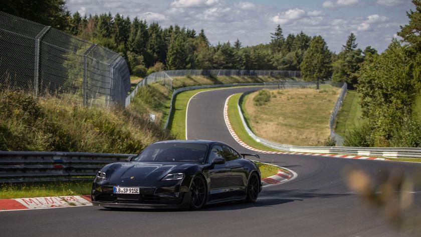 На 18 секунд быстрее Tesla Model S Plaid: Porsche протестировала электрический спорткар Taycan Turbo GT на Нюрбургринге