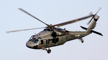 Voluntarios checos quieren comprar un helicóptero estadounidense UH-60 Black Hawk para las Fuerzas Armadas ucranianas