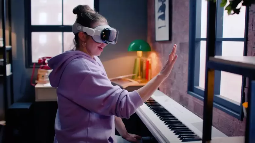 Apple представляет будущее смешанной реальности с Vision Pro
