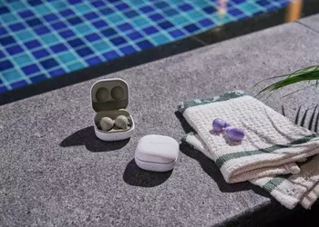 Samsung announced Galaxy Buds 2 headphones ...