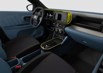 Без центрального дисплея и с ручными стеклоподъемниками сзади: Появилось изображение интерьера базового Fiat Grande Panda