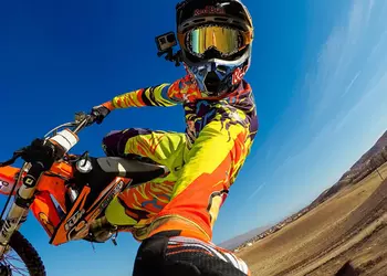 GoPro скупает мобильные редакторы видео