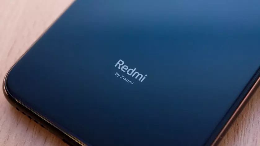 Redmi: Сила бренда за стеклом смартфона