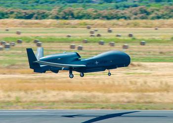 Il drone strategico statunitense RQ-4D Phoenix ha volato per la prima volta lungo il confine tra Finlandia e Russia per raccogliere informazioni di intelligence