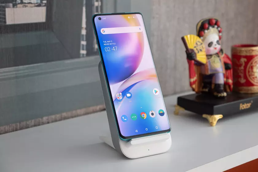 Не только OnePlus 9 и OnePlus Watch: OnePlus 23 марта покажет ещё док-станцию беспроводной зарядки Warp Charge на 50 Вт