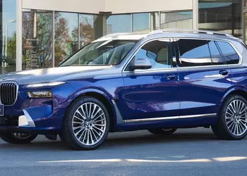 BMW представила концепт X7 Nishiki Lounge с 15 000 LED элементов в панорамной крыше