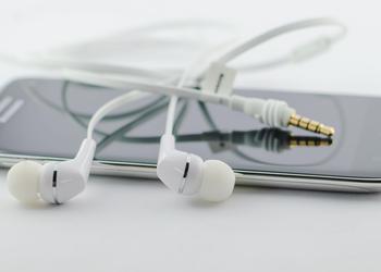 Cómo elegir los mejores auriculares de vacío (tapones para los oídos)