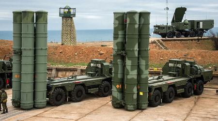 El Servicio de Seguridad de Ucrania y la Armada utilizaron drones y misiles de crucero Neptun para destruir el sistema de defensa antiaérea Triumf en Crimea, valorado en 1.200 millones de dólares.