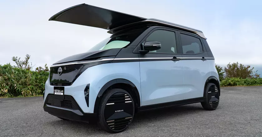 Nissan Sakura с солнечной мощью: система Ao-Solar Extender на службе экологичного вождения