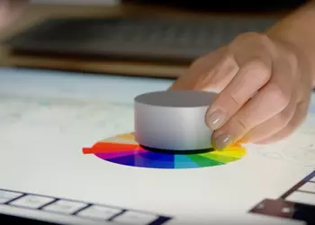 Microsoft чует кровь