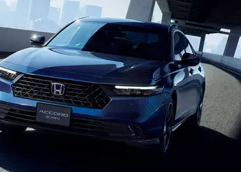 Honda Accord теперь может ездить без рук на руле