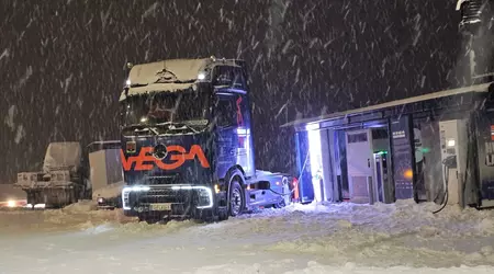 Електричний Mercedes-Benz eActros 600 завершив складну подорож eNordkapp Challenge