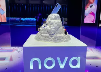 Куда идет Huawei и что нового мы узнали на презентации Nova 9 и необычных наушников FreeBuds Lipstick