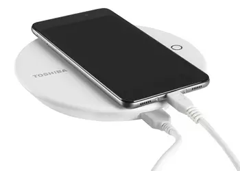 Toshiba Canvio for Smartphone — портативная батарея и диск для резервного копирования