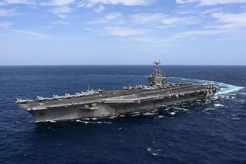 Атомный авианосец Harry S. Truman (CVN-75) отправляется в Атлантический океан