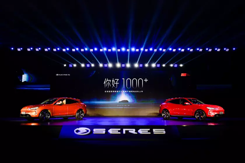 SERES SF5 Electric Car: первый в мире электромобиль на платформе Huawei DriveONE
