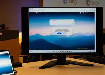 Чат-бот Microsoft Bing признался журналисту, что хочет стать живым, грозился взломать ПК и просил его бросить жену
