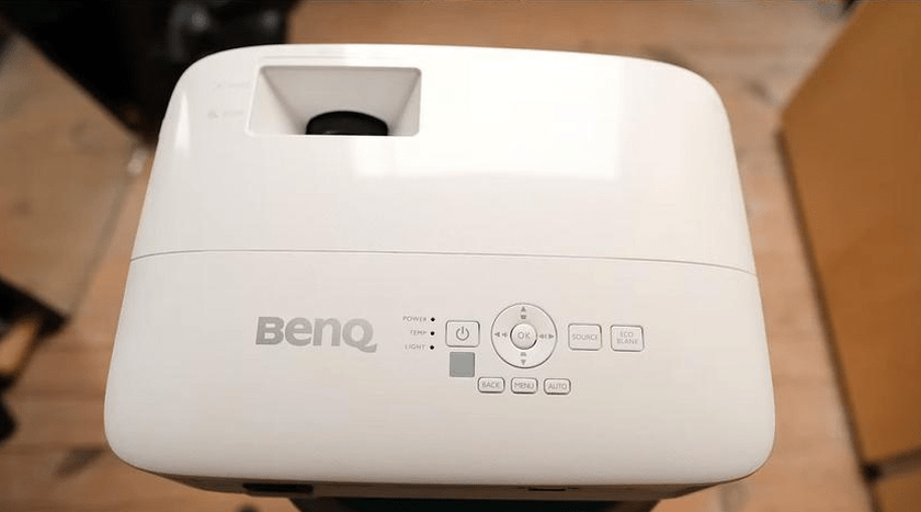 BenQ TH575 vs BenQ W1070