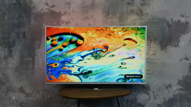 Для тех, кто хочет больше возможностей: обзор телевизора Philips 50PUS8545 с Ambilight