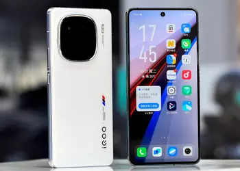 Flat display, two colours and a big protrusion for the camera: an insider has revealed high-quality photos of the iQOO 12
