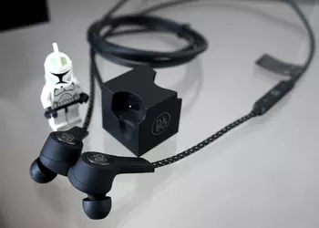 Обзор Bang & Olufsen Beoplay H5