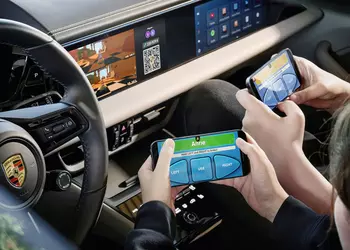 Porsche Macan Electric теперь может самостоятельно парковаться и быть игровым клубом